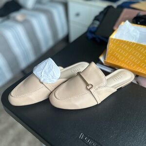 Nude women’s mules